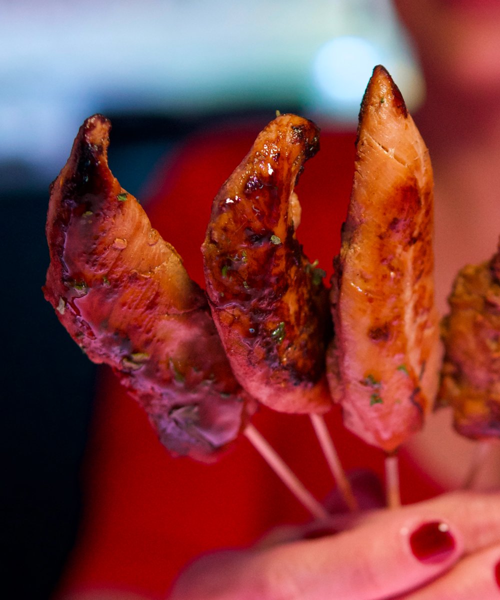 Icebarfans's tweet photo. You're going to want to savor the flavor of these Teriyaki Chicken Skewers๐คค Served up fresh in the #FireLounge, they're perfectly paired with a zesty pineapple salsa.๐ https://t.co/nxp1CE3TS7