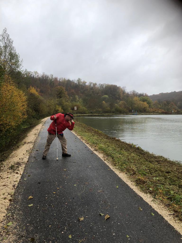 RickyTSimpson's tweet photo. Woof.  “Thank heavens for little doggies”, crooned Maurice Chevalier or something like that.  Actually, thank Heavens for their glorious owner, Deborah, who has spotted a yawning gap in the market, at Foulain so people may buy food and eat. @FionaMusgrove @rnib https://t.co/mUnkcHxKas
