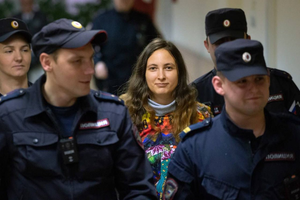 rossman_ella's tweet photo. Today, a Russian feminist and anti-war activist, Sasha Skochivenko, got 7 years in jail. 

She disseminated the price tags (6 of them) with the number of civilian casualties in Ukraine caused by the Russian invasion. https://t.co/hN6vQaGubl