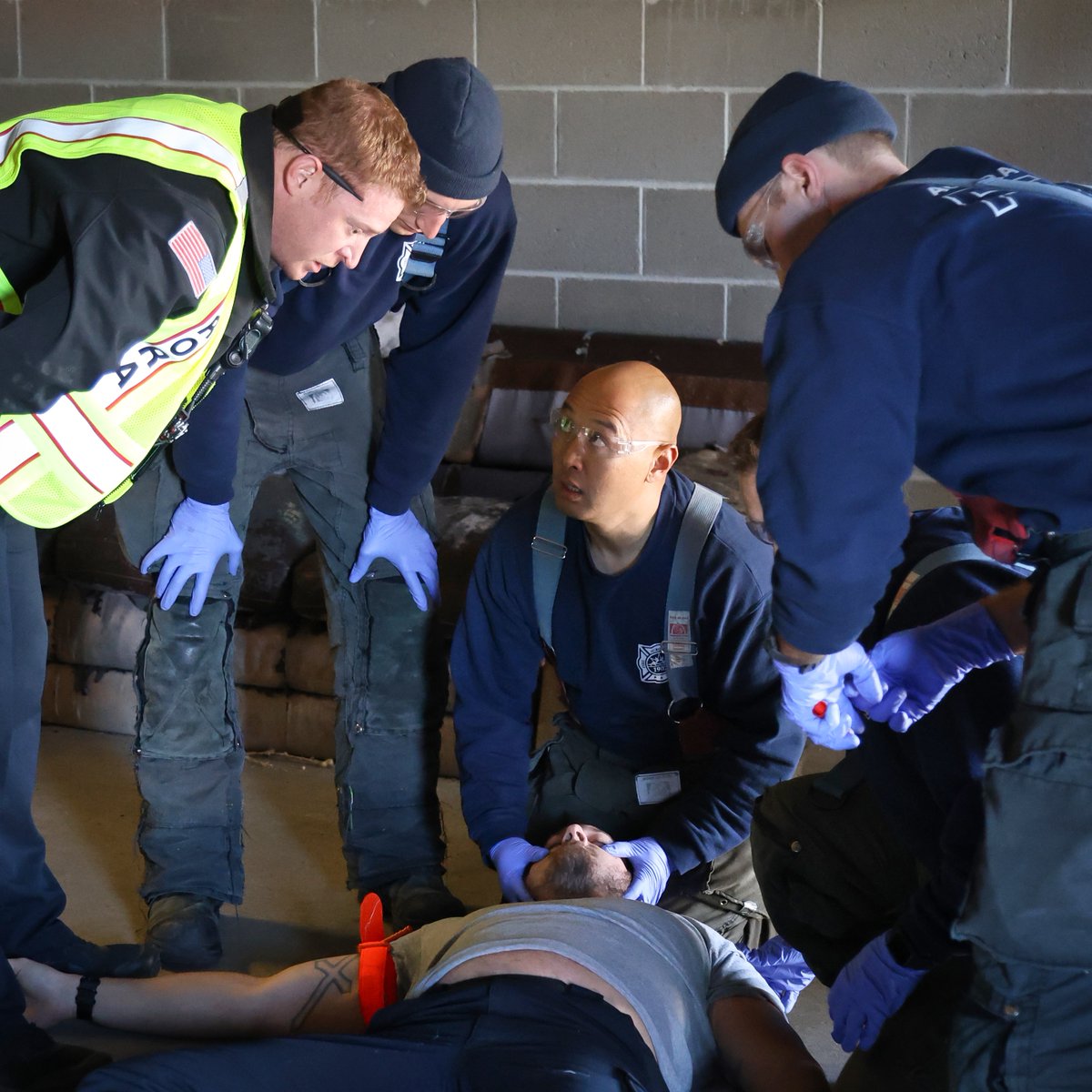 AuroraPD's tweet photo. Last week, APD and @AuroraFireDpt participated in Active Shooter/Hostile Event Response training. Joint agency training is one of our requirements under the #APDConsentDecree to ensure everyone understands their role when responding to critical incidents. #APDProgress https://t.co/5NAwB71JUP