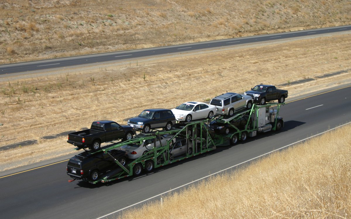 SAKAEMLogistics's tweet photo. SAKAEM HOLIDAY CONTEST TIME!

Get a quote using the link either attached to this post or the link in our bio. You will then be entered into a raffle for $25 off your next auto transport service that you do with SAKAEM Logistics. Info &amp; Rules to the contest below! https://t.co/QMuFLvjwZQ
