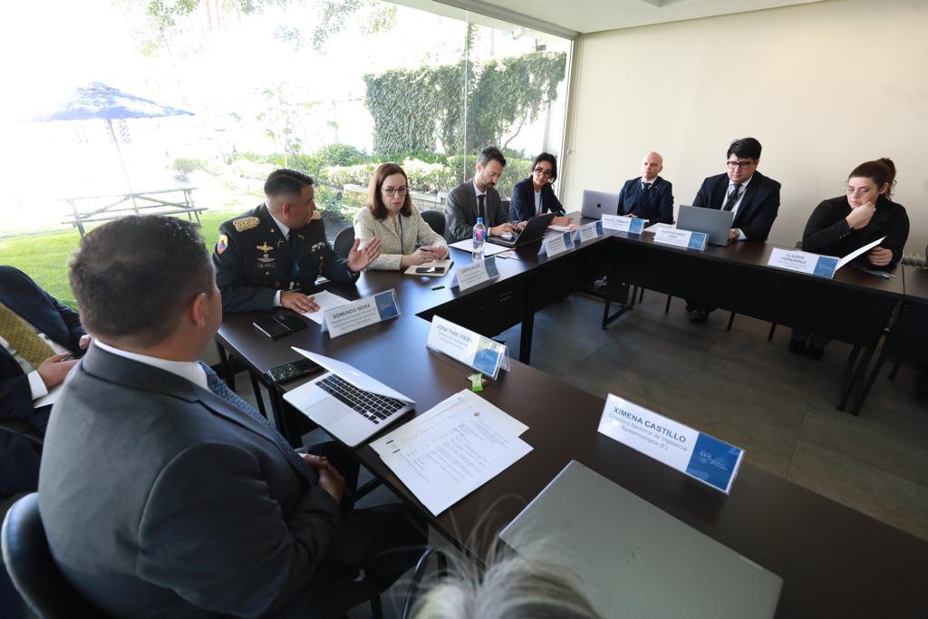 DefensaEc's tweet photo. El Ministerio de Defensa como Autoridad Nacional de Armas Químicas y Biológicas en coordinación con @CancilleriaEc participaron en el Ejercicio Binacional entre 🇵🇾 y 🇪🇨 en el marco de las obligaciones de la Resolución 1540 del Consejo de Seguridad de las Naciones Unidas. https://t.co/c1YE3fR3B9