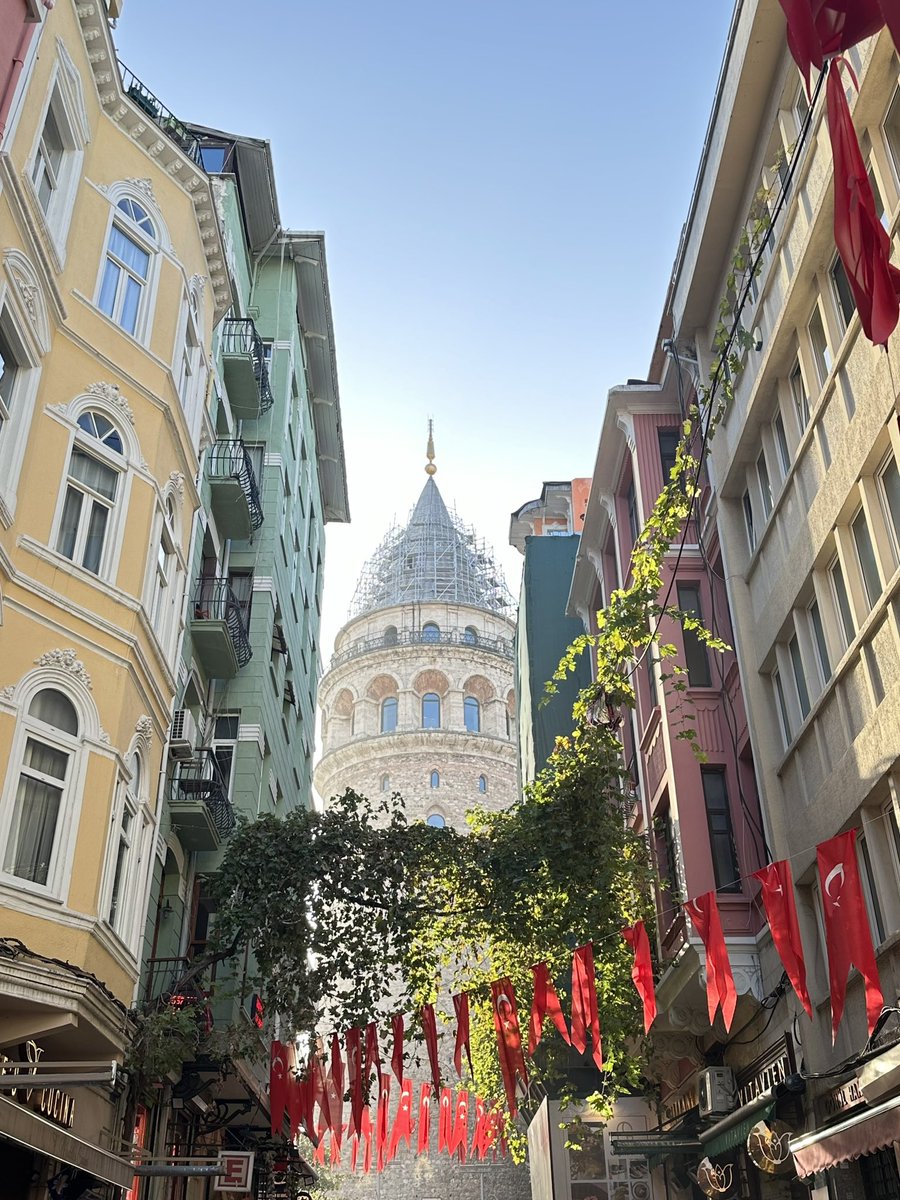 merycodes's tweet image. And then I’m asked how can I code in cafes. Cause I can have italian coffee and views like these ✨