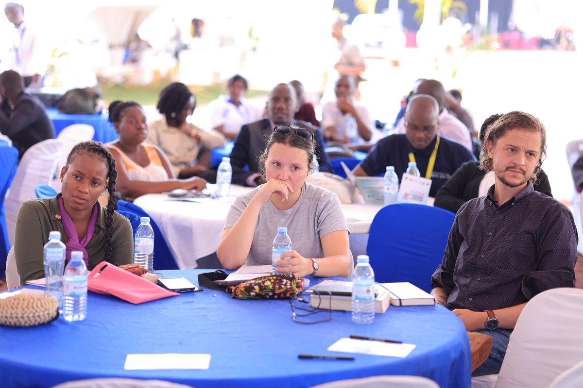NAFOPHANU's tweet photo. Day 3 of #NHAS: Panel discussion on #PEPFARat20 in #Uganda was facilitated by our Program Officer Advocacy @raymond_kwesiga & Board Chairperson @WatitiStephen
NB: @PEPFAR is a key partner in the national #HIV & #AIDS response
#NafophanuUpdates
#NAFOPHANUat20
#EndAIDS2030Ug https://t.co/VJXAsubLmL