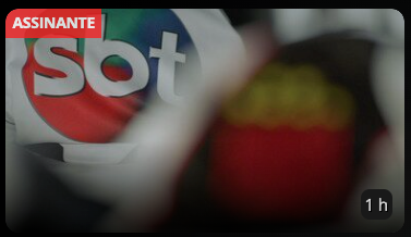 AMaoDoEurico's tweet photo. A Mão do Eurico  
Episódio 4 - Contra tudo e contra todos   

Eurico desafia a Globo com o símbolo do SBT. É alvo de CPIs, sofre denúncias por desvio de dinheiro, trava brigas com a imprensa e reencontra Dinamite na luta pela presidência.    

Assistiu o quarto episódio? Comente! https://t.co/k9i5akqZHe