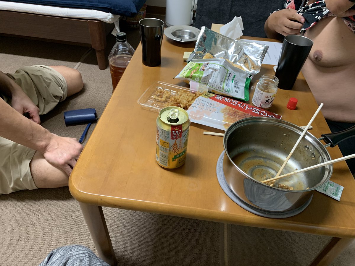 zenkai1114's tweet photo. 仕事終わって漁師仲間と🍺✨✨色々な話聞けました😊仕事わからずでいつも面倒かけてるので本当に感謝🥹 早く仕事覚えて足引っ張らないようにしたいなぁ #漁師 #中斜里製糖工場 #仲間に感謝 https://t.co/1HSKyMBICa