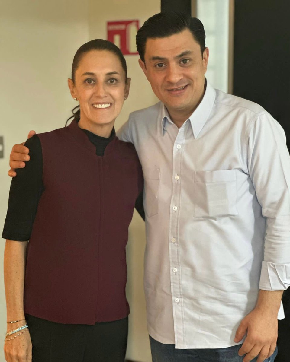 chemamtz_'s tweet image. En mi encuentro con la Doctora @Claudiashein reiteré y reforcé mi compromiso con las causas y principios del Obradorismo. Conversamos sobre los proyectos en los que trabajaremos de forma conjunta en las semanas por venir para seguir #luCHando por la transformación, pues