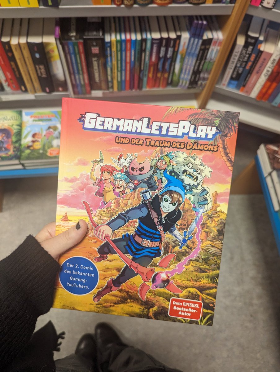 _annanaskopf_'s tweet photo. meine literatur vorlesung ist aus, sprinte direkt zum thalia um diese meisterwerke zu kaufen. so muss das! @GermanLetsPlay @Paluten https://t.co/1K7TiRhcW7