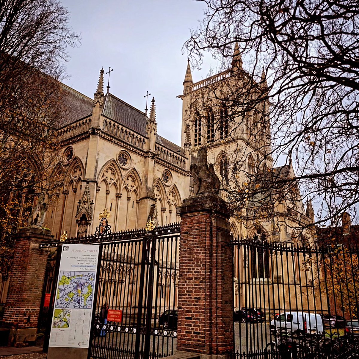 beanobowers's tweet photo. #Cambridge #beforetherain ! https://t.co/bFklEkDH1t