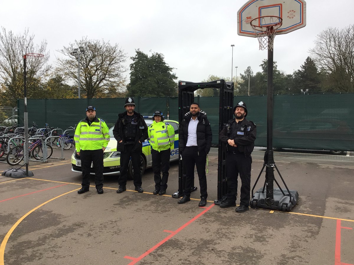 Huge thanks to our friends @leicspolice who popped in to talk to our scholars about knife crime and how to make safe, positive choices. #buildingbetterfutures