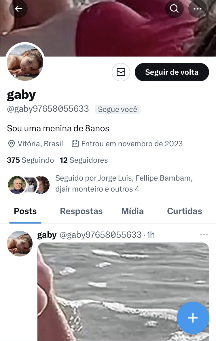 mauricioagnolet's tweet photo. Página de pedofilia! 
Tem gente seguindo! 
Já denunciei! 
Bloqueados! https://t.co/nOratOdJWr