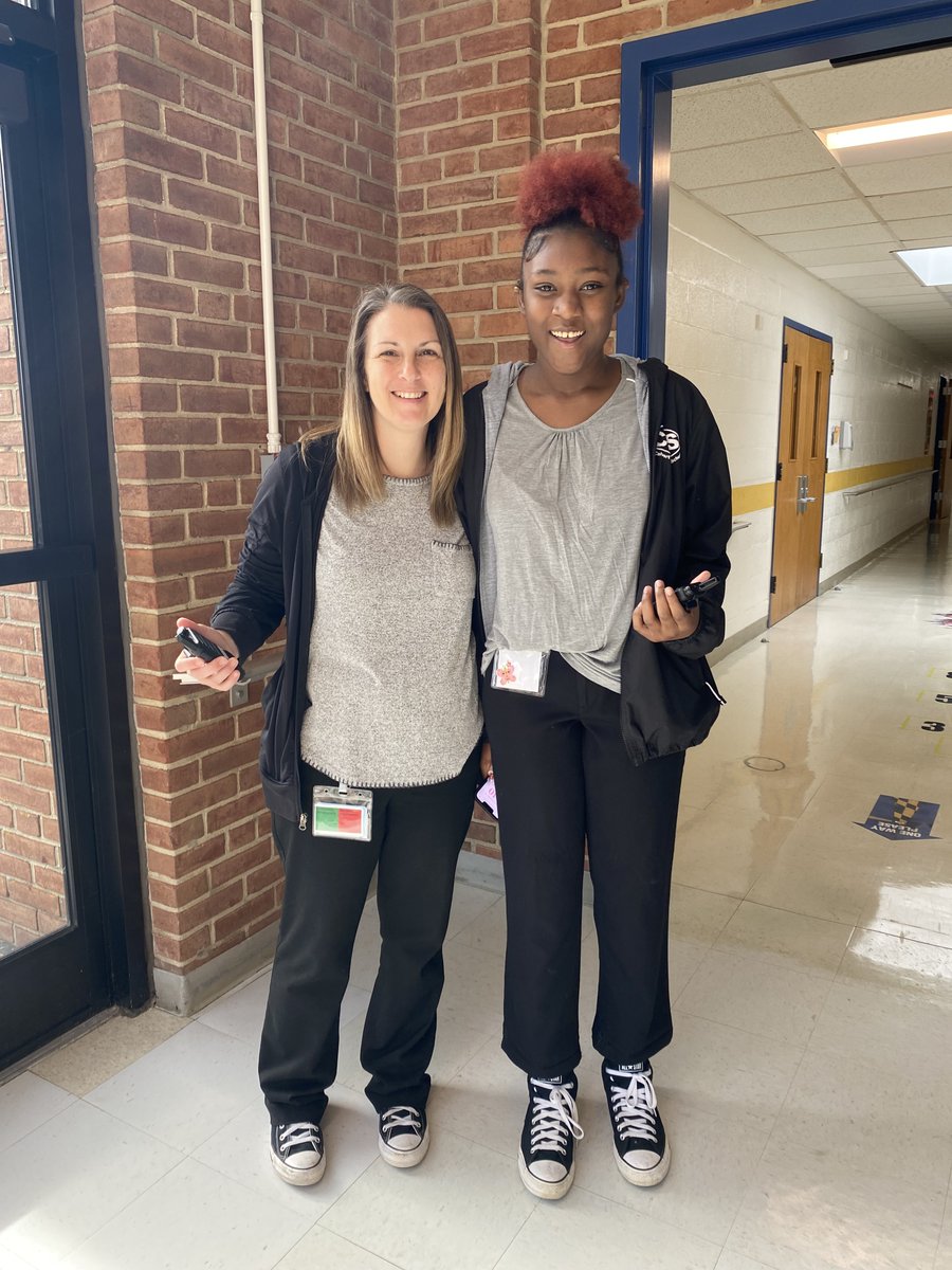 CalvertComets's tweet photo. Two Ms. Lindauers! Oh my! https://t.co/tHp4QJYzgh