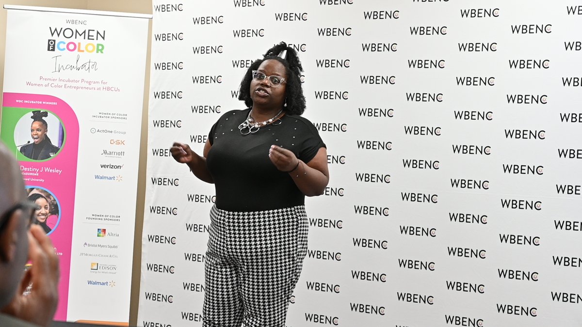 UMESNews's tweet photo. Recently, the @umes_cei  hosted the @WBENCLive Women of Color Incubator pitch competition in which students promoted their business ideas for a chance at earning seed money. 

Cayla Jackson won the competition with her "Knew-U" online platform.

 📸 by Amir Martin https://t.co/ih6vlpkj8k