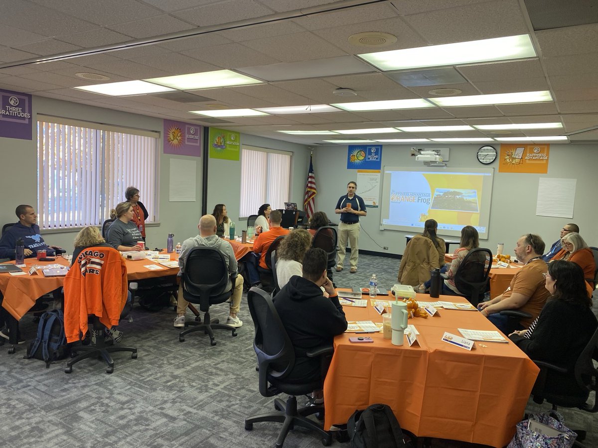 Great start at Orange Frog this morning! ⁦<a href="/shawnachor/">Shawn Achor</a>⁩ #99learns 🧡🧡🧡