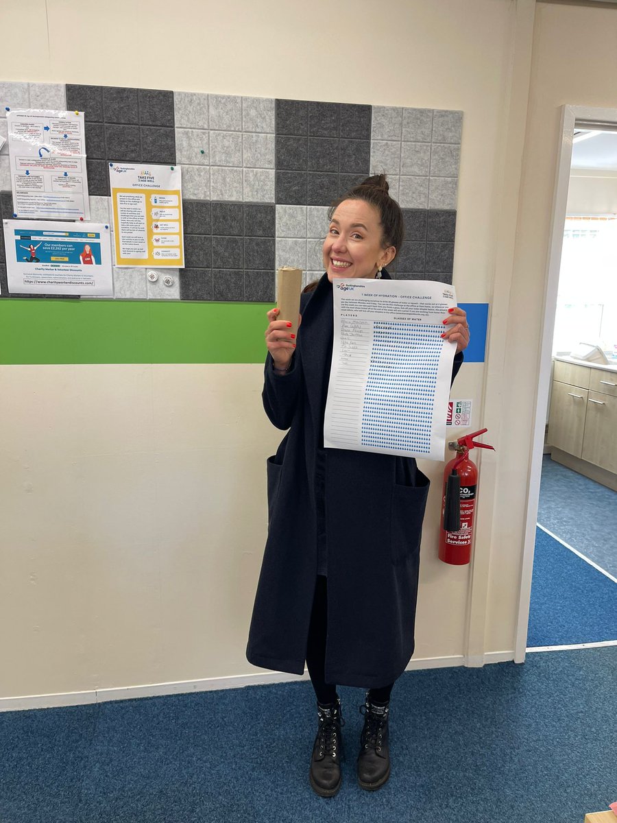 We're tackling the ‘Take 5 to Age Well’ challenge from @OpenUniversity & last week, we worked on ‘hydrate’ 💦 The winner, drinking 20 glasses of water during her working week was Olha 👏 who got to choose a mystery prize for her efforts.

#TakeFiveToAgeWell @JitkaVseteckova