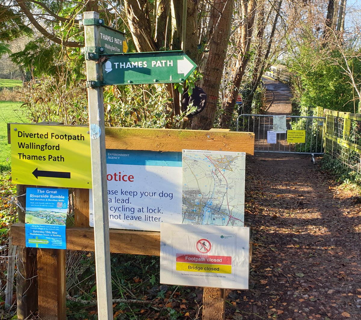 The #ThamesPath at Benson, Oxfordshire will remain closed until December 2025, while @EnvAgencySE replaces the weir structure. Diversion is signed and here nationaltrail.co.uk/en_GB/short-ro… #fingerpostfriday @RiverThames @RamblersGB @OxTweets