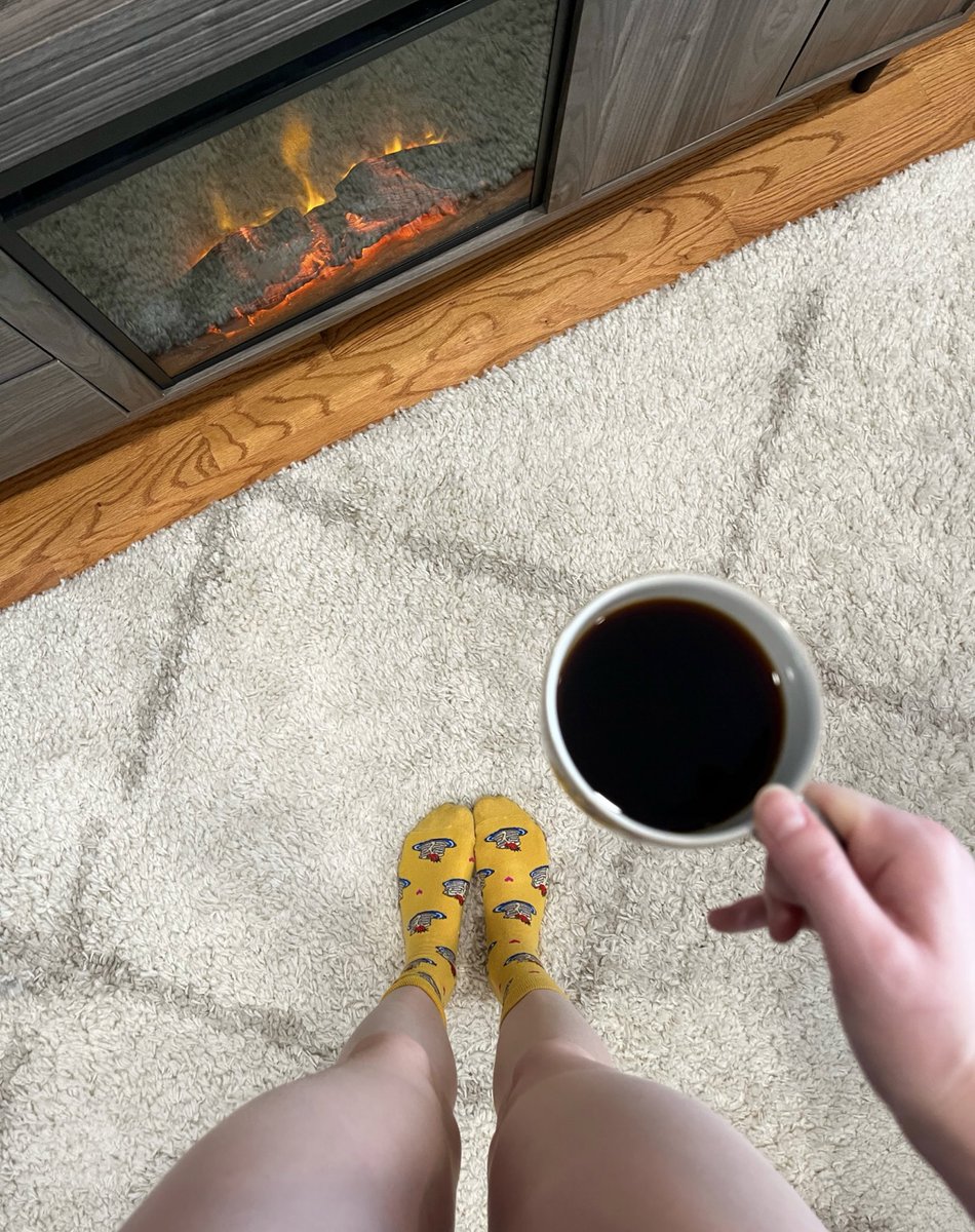 CaleCrypto's tweet image. Gm rate my socks today