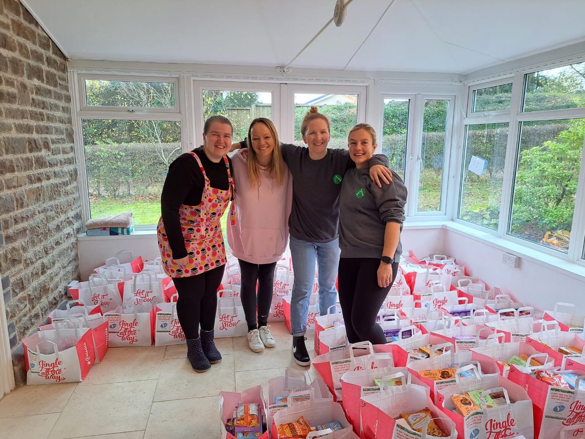 FoodbankSketty's tweet photo. Had a wonderfully productive morning with staff from @NAELCymru
lending us a hand!
Thanks to Nia, Charlotte, Chris, Kirstie and Meleri, our Christmas hampers were packed in record time, with cheery grins and great camaraderie!
#LetsHelpLocal #helpingothers #CommunityMatters https://t.co/ipwTSQnEFx