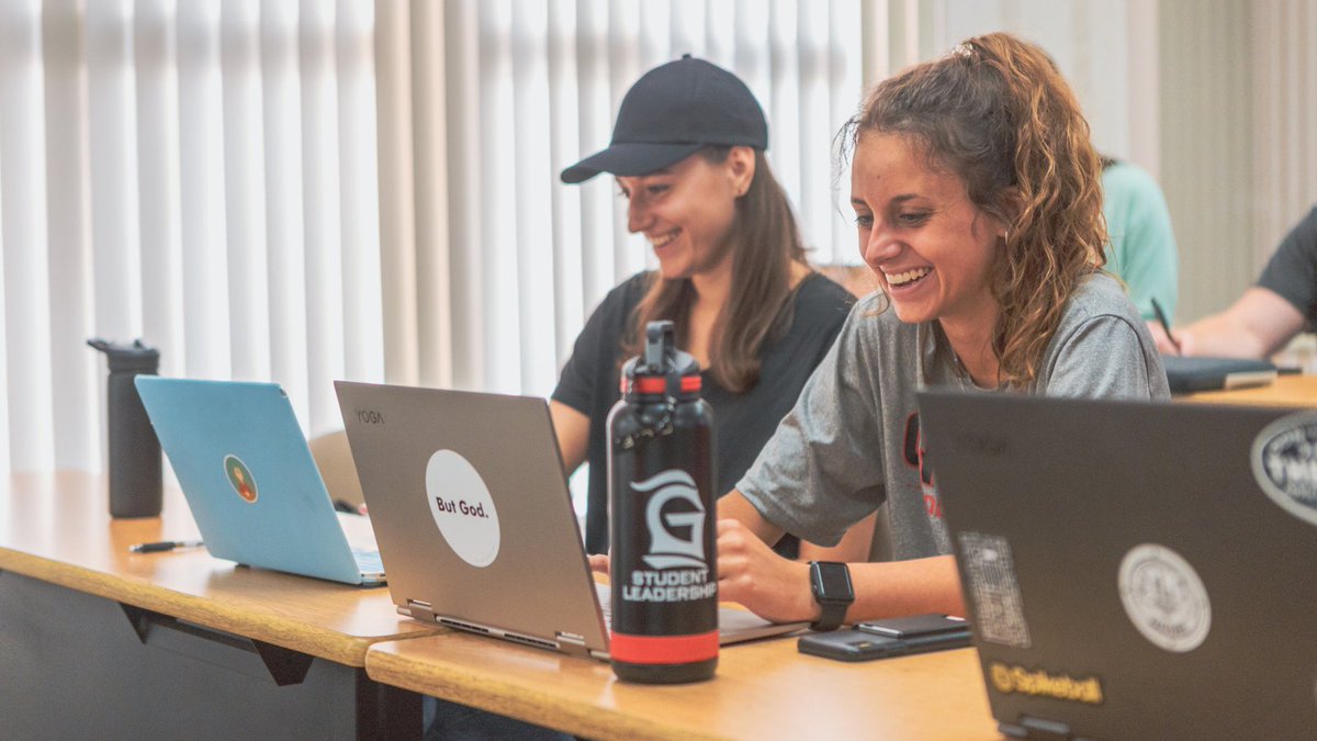 gracecollege's tweet photo. Calling all academic warriors💪
You're driven, tough, and motivated...but you're not sure of the best way to succeed academically in college. Check out our 5 tips for success in college: https://t.co/oDtaUYyBhM
#TipsForSuccess #EducationalExcellence #WaysOfGrace #AcademicLife https://t.co/rIvJOnjdX1