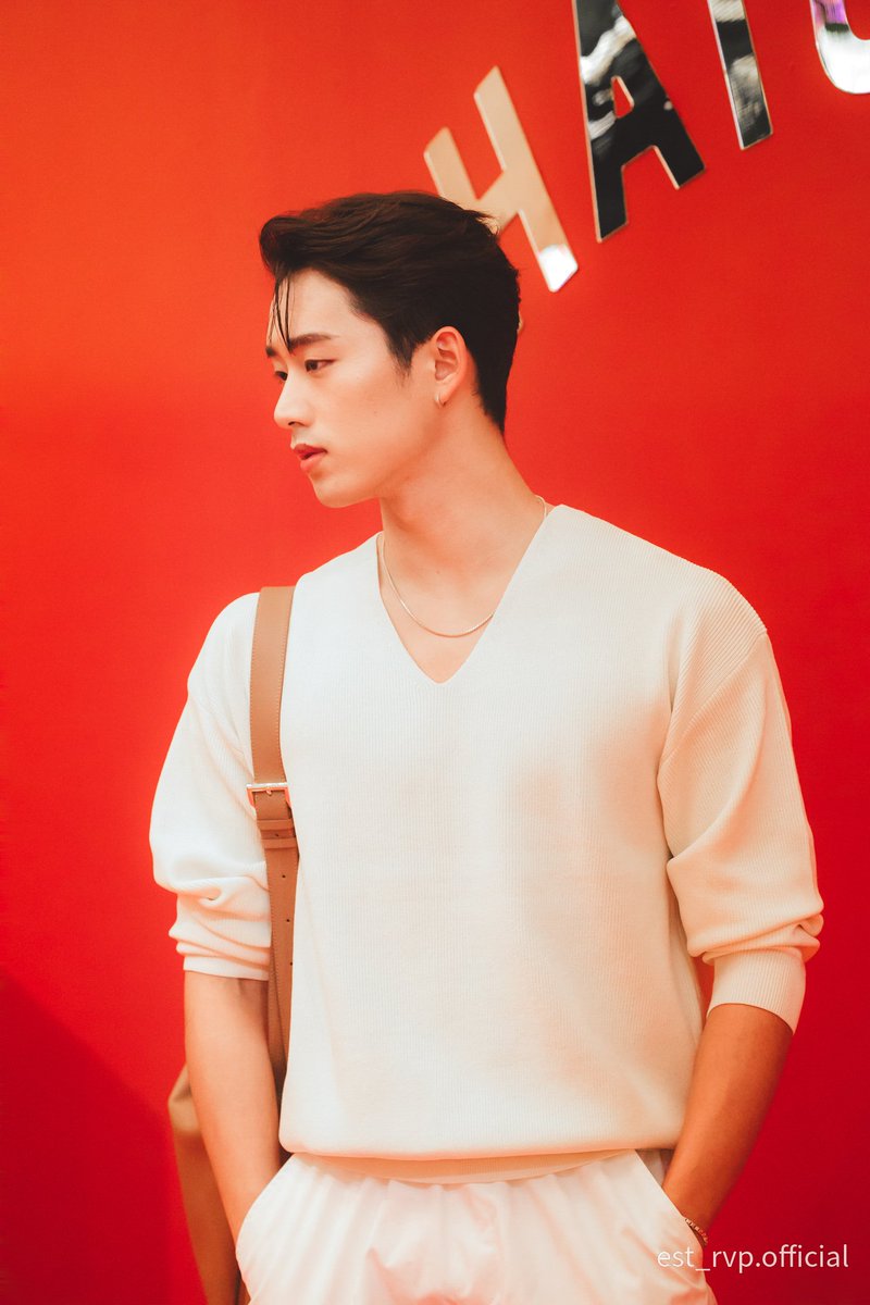 est_rvpofficial's tweet image. 💙

@EstRvp
#ESTEAM
#EstSupha
#est_rvp
#ChatoSavoirArt
#ChatoTheDancingApple