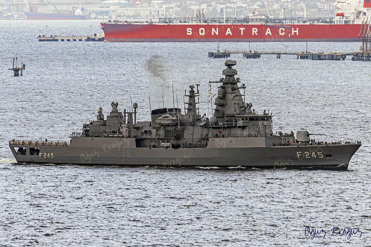 OguzEroguz1's tweet photo. #BarbarosClass #MEKO200 TN Track IIA frigate #TCGOruçreis #F245, which underwent MLU at Gölcük Shipyard, went on its first voyage today.
Gölcük Tersanesinde yarı ömür modernizasyonundaki  Barbaros sınıfı MEKO200TN Track IIA fırkateyni TCG Oruçreis F245, bugün ilk seyrine çıktı https://t.co/4tRYYcQRpp