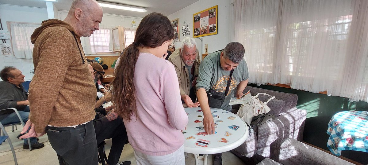 CreuRoja_Salut's tweet image. Gràcies al #ClubSocialAndana per rebre'ns i participar d'un nou taller d'alimentació per a millorar hàbits i sumar salut 😉 #AlimentacióCR 
@CreuRoja_Mataro