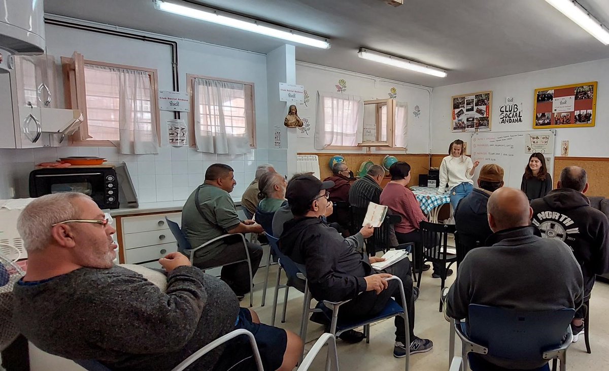 CreuRoja_Salut's tweet image. Gràcies al #ClubSocialAndana per rebre'ns i participar d'un nou taller d'alimentació per a millorar hàbits i sumar salut 😉 #AlimentacióCR 
@CreuRoja_Mataro