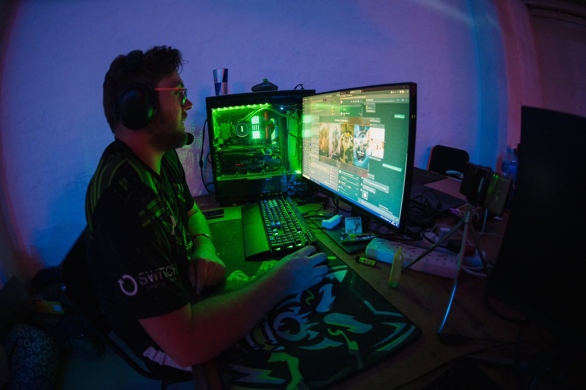 ENTER LAN tweet media