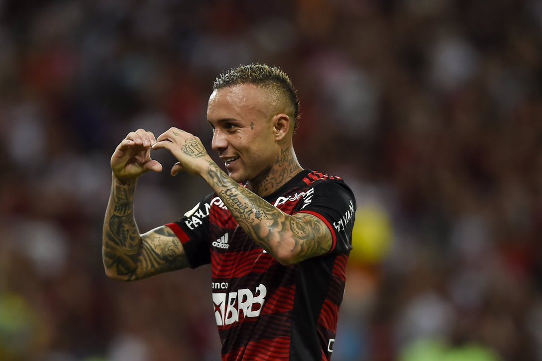 goleada_info's tweet photo. Valores que os times da Série A gastaram para montar os elencos atuais:

Flamengo - R$ 746 milhões
Palmeiras - R$ 297 milhões
Red Bull Bragantino - R$ 182 milhões
Atlético - R$ 117 milhões
Botafogo - R$ 111 milhões
Santos - R$ 110 milhões
Bahia - R$ 109 milhões
Athletico - R$ 105 milhões
Vasco - R$ 103 milhões
São Paulo - R$ 87 milhões
Grêmio - R$ 78 milhões
Corinthians - R$ 75 milhões
Inter - R$ 59 milhões
Fortaleza - R$ 40 milhões
Cruzeiro - R$ 39 milhões
Coritiba - R$ 35 milhões
Fluminense - R$ 29 milhões
América - R$ 18 milhões
Cuiabá - R$ 14 milhões
Goiás - R$ 2 milhões

🗞 Pluri | @lancenet 
📸 Marcelo Cortes