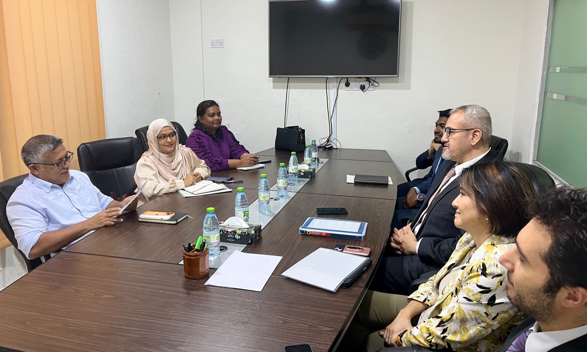 Glad to meet outgoing @MoNPHImv Min. Hon. @aslamaslamtey. We discussed the challenges &amp; opportunities in providing affordable housing in #Maldives, &amp; supporting sustainable &amp; resilient Infrastructure.

Read more from the latest Maldives Development Update: wrld.bg/mxi850Q8hW2