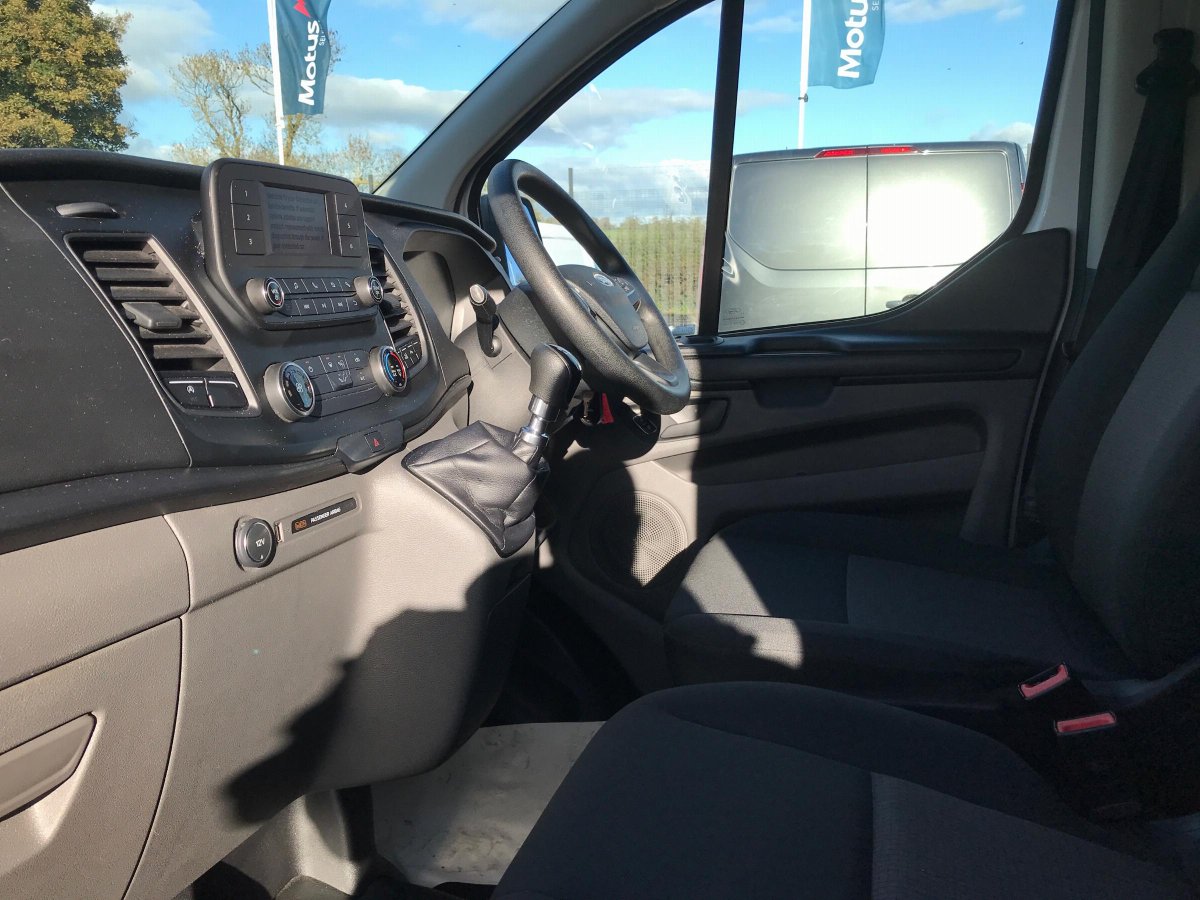 MotusSelectUK's tweet photo. 📢VAN OF THE WEEK📢
Used 2020 Ford Transit Custom, featuring:
🚨Parking Sensors
❄️Air Conditioning
🚪Near Side Loading Door and more!
Find out more: https://t.co/d0w0cY3uff
#UsedVan #VanOfTheWeek #FordTransitCustom #MotusFord https://t.co/CQbHZORnJr