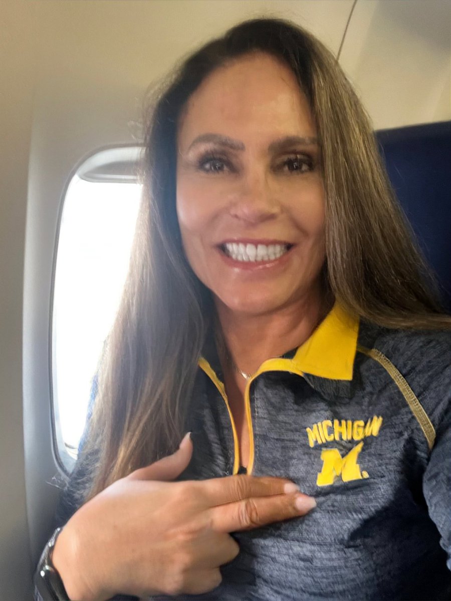 mkgoblue's tweet photo. On my way to Maryland!! ✈️@GoBlue_4ever @M3216Monica @AndyMorr23 @njgolfer59
@UMichFootball #LFG #BET
#ThousandthWin 💯
#HailBitches 🙌🙌 https://t.co/sBkda2EC0r