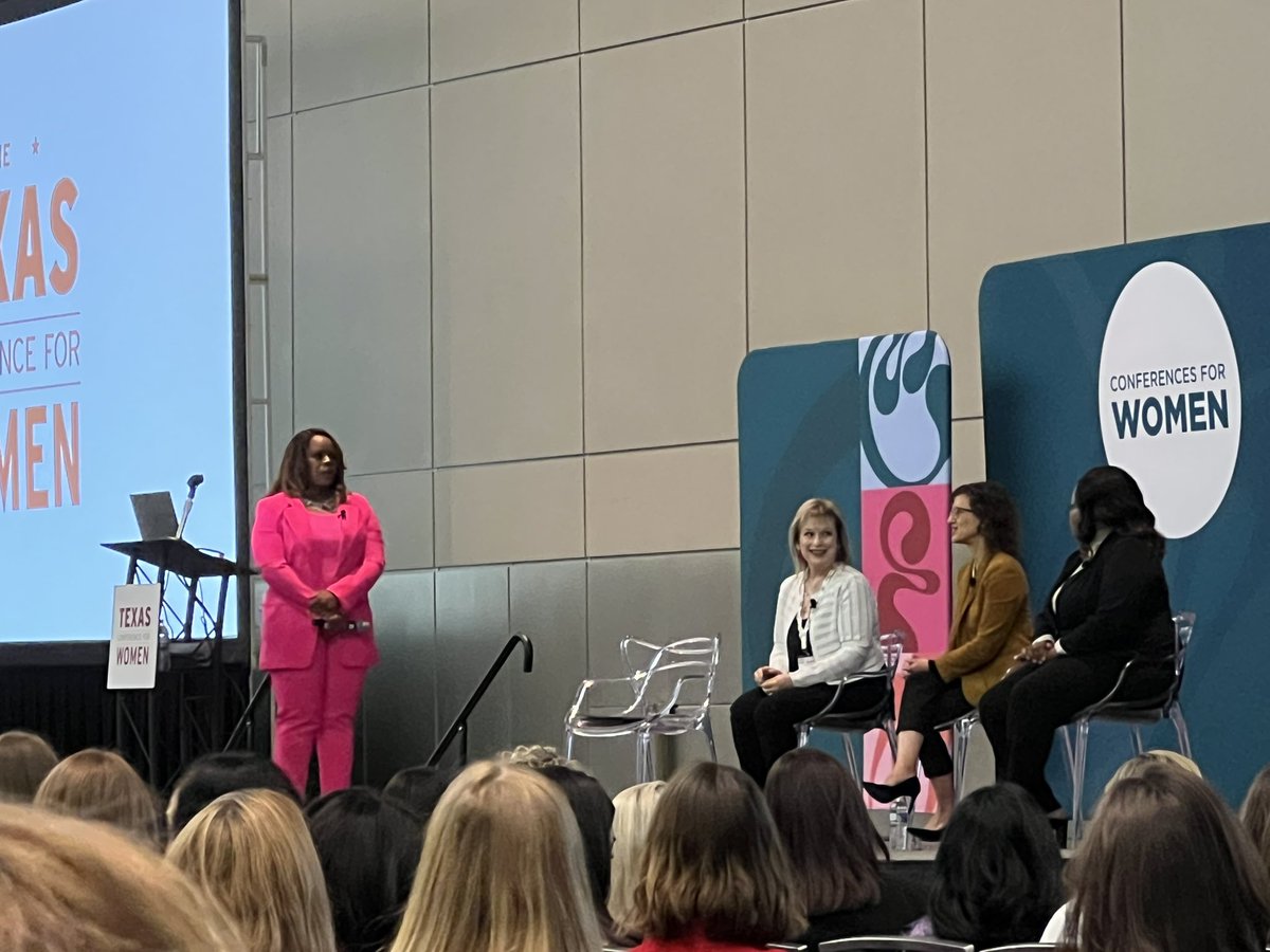 susannekerns's tweet image. When you’re thinking about #GettingToTheNextLevel start with self awareness: identify what you like and what you’re good at. @TXConfWomen #txconfwomen