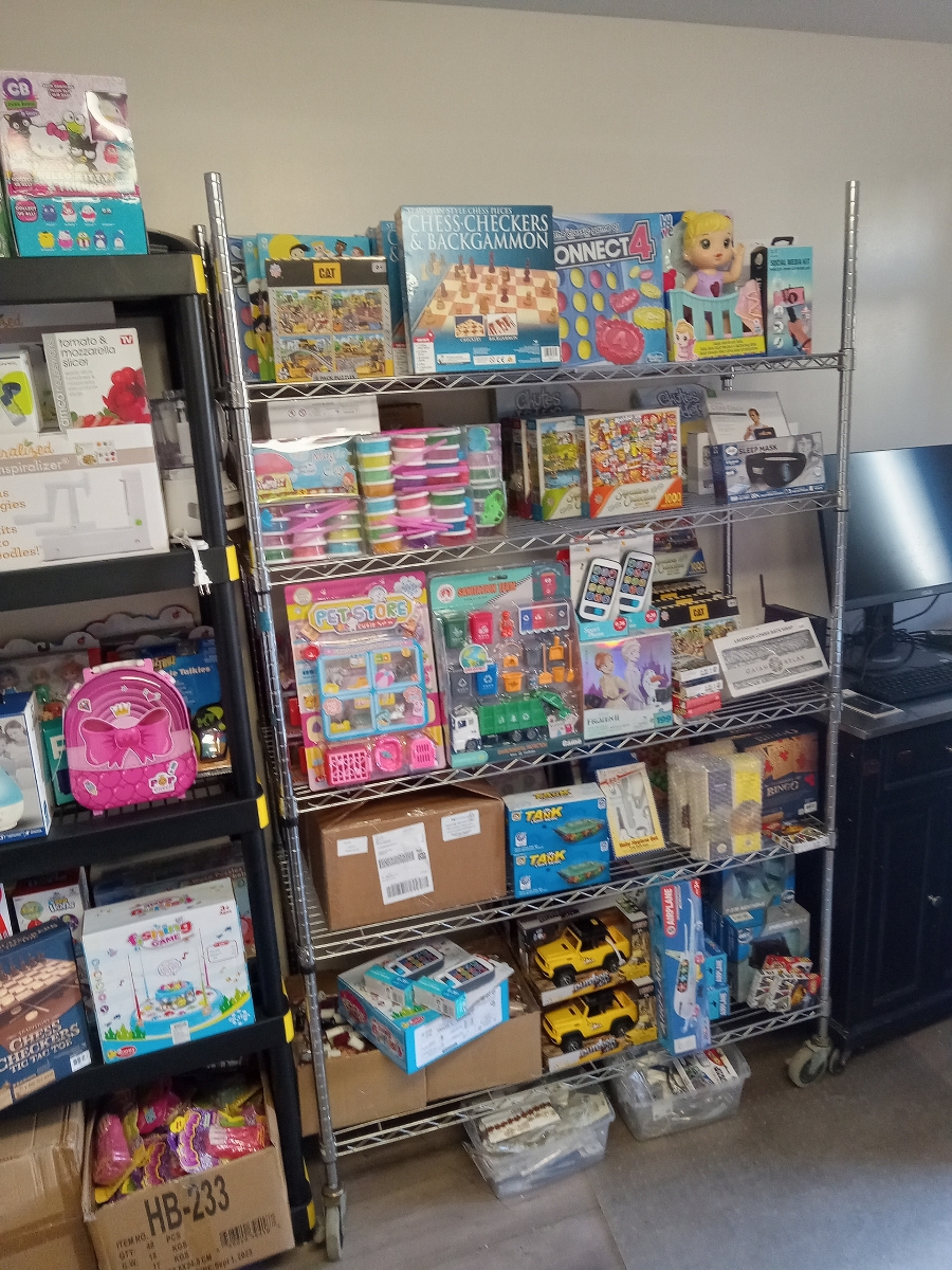 NJShowroomSale's tweet photo. Showroom Sale - all items under $10.00. 1121 Edgewater Avenue Unit 18 Ridgefield, NJ. Toys, household items. All new and sealed. Visit https://t.co/04Gd00Fbdu for details. #christmasshopping #holidayshopping #blackfridaysale #tendollargifts #funco #disney #marvel #connect4 #games https://t.co/UvSdHkCvQV