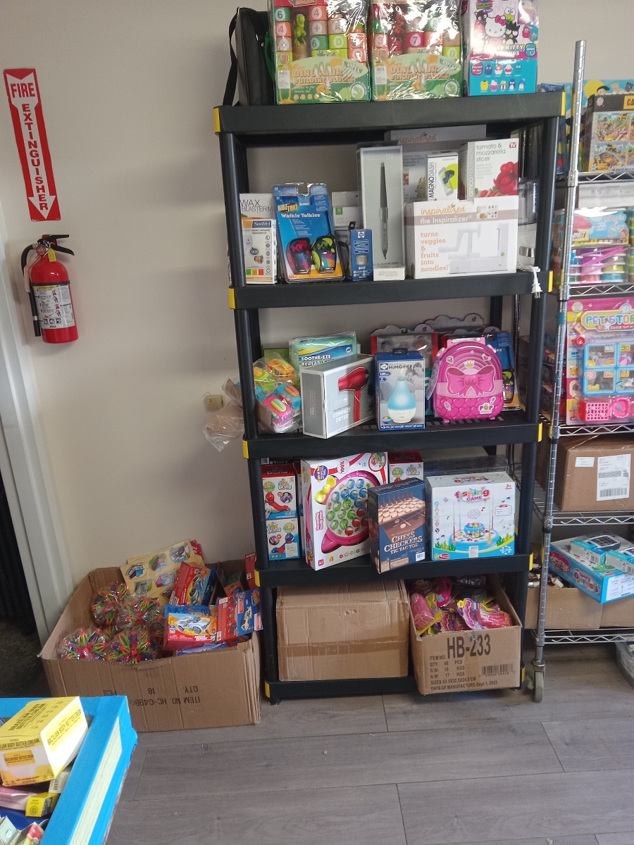NJShowroomSale's tweet photo. Showroom Sale - all items under $10.00. 1121 Edgewater Avenue Unit 18 Ridgefield, NJ. Toys, household items. All new and sealed. Visit https://t.co/04Gd00Fbdu for details. #christmasshopping #holidayshopping #blackfridaysale #tendollargifts #funco #disney #marvel #connect4 #games https://t.co/UvSdHkCvQV