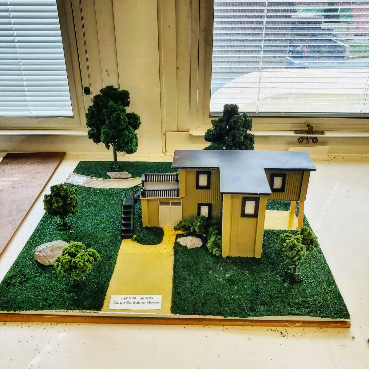 MSD_iSTEM's tweet photo. @MSD_iSTEM #architecture students work on model kitchen designs. Working with @acementor professionals and faculty experts allow students the opportunity to immerse themselves in authentic learning experiences.
#architecture #architecturaldesign #ACEmentors #engineeringdesign https://t.co/xBRktJtgmo