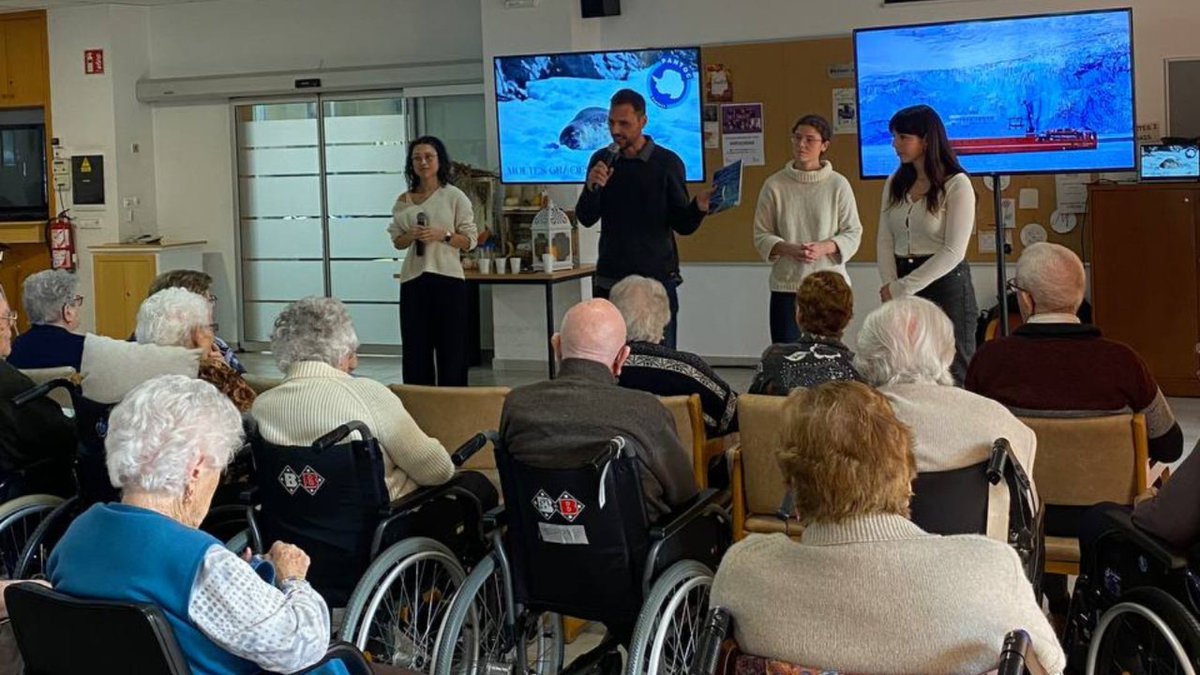 eduscopi's tweet photo. Una expedició a l'Antàrtida ❄️és una experiència única. I, gràcies a les ulleres 🕶️de RV de #MésqueCiència i al projecte #PANTOC, ara és a l'abast de tots i totes.

👉Avui, al Centre Geriàtric Adolfo Montañá de l'@hggranollers ens han presentat aquesta sinergia tan enriquidora🤩! https://t.co/siFoNOEPQ7