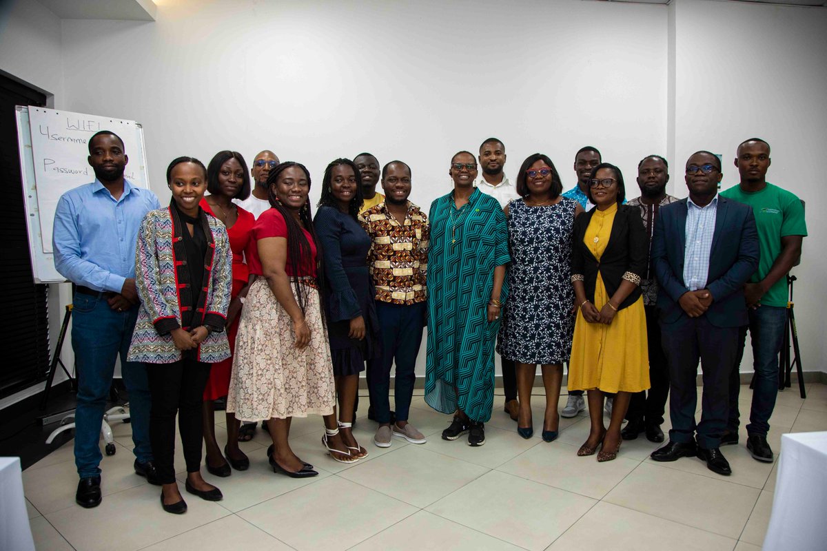 restoreforward's tweet image. Strong engagement with local champions managing the land is key to successful #LandscapeRestoration.

Fun and excitement as our Ghanian restoration partners have an exchange with WRI's @MathaiWanjira.