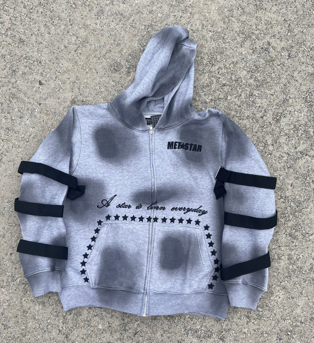 MET_STAR_'s tweet image. 4 YEAR ANNIVERSARY COLLECTION AVAILABLE NOW! LINK IN BIO AS WELL AS IN STORE. 📍9557 TWO NOTCH ROAD, COLUMBIA, SC 29223