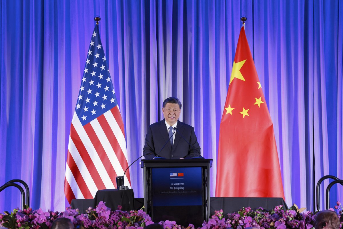 XisMoments's tweet photo. President Xi Jinping stressed the role of people in China-US relations at a welcome dinner by friendly organizations in the United States on Wednesday.#ChinaUS https://t.co/YIuTMubJIc