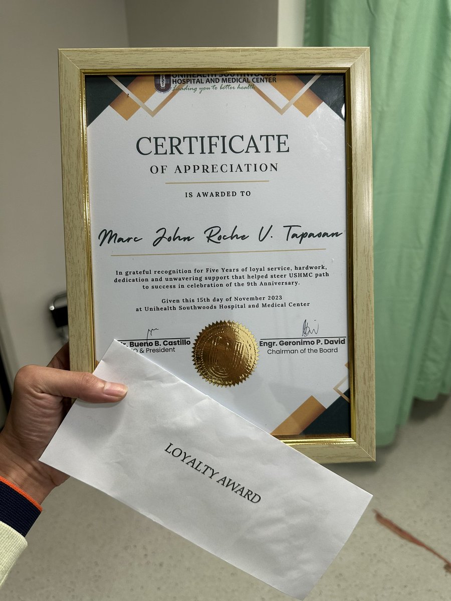 Markieee008's tweet image. Happy 9th year anniversary Unihealth Southwoods Hospital and Medical Center and happy 5yrs and 9mon to me in service. #loyaltyaward #iphonephotography #igers #instagram