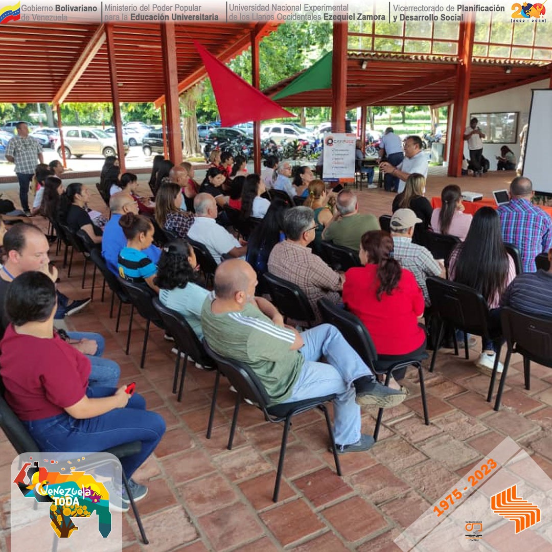 El martes de saberes y conocimiento llevado a cabo el pasado 14 de noviembre en la plaza Simón Bolívar del rectorado #Unellez, contó con la participación del Magíster, Bernardo Aray coordinador de saberes de la Dirección de Creación Intelectual, como ponente.