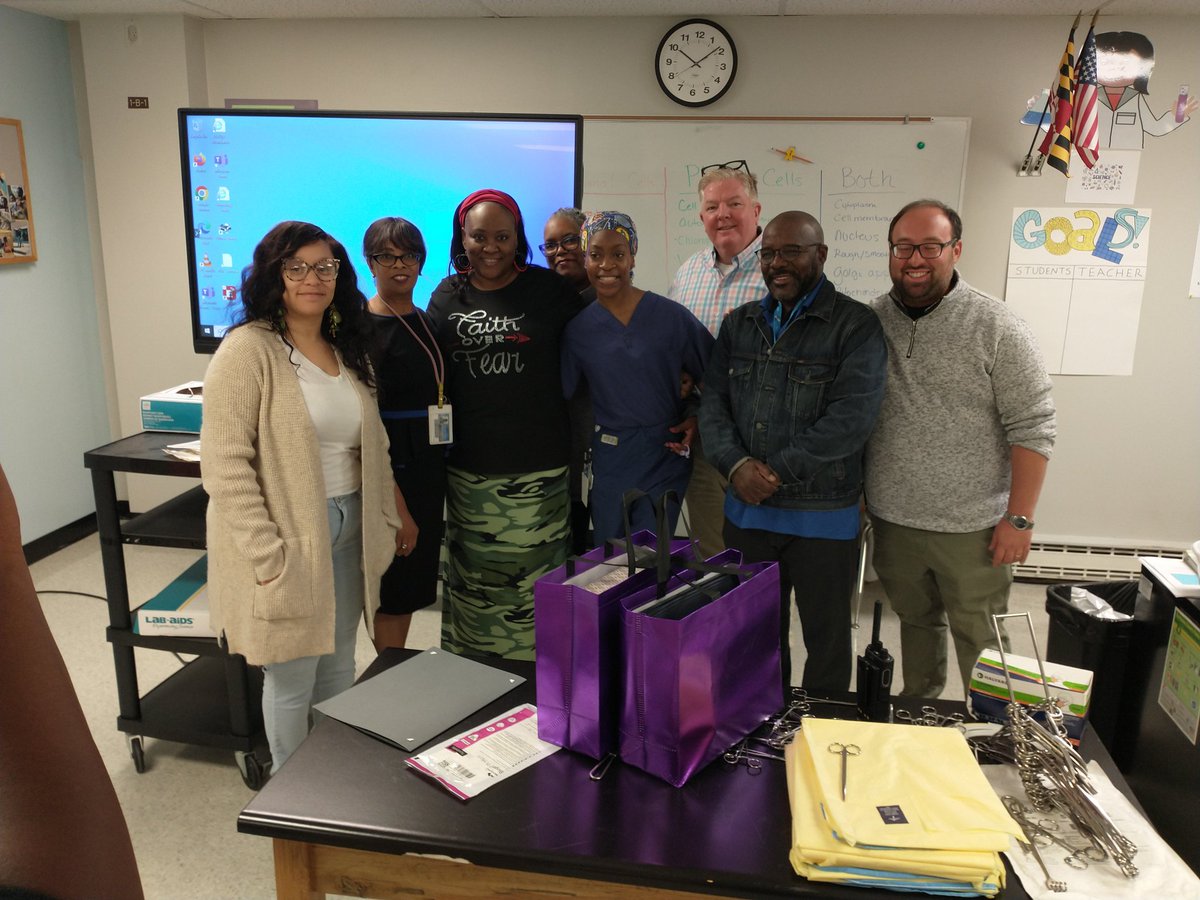 KRadday's tweet photo. Amazing speaker! Dr. Chatham former MEC student, BCPS grad now laser surgeon @SusanTruesdell @BCPSSci @BCPS_OSC https://t.co/TLQVNDJmw9