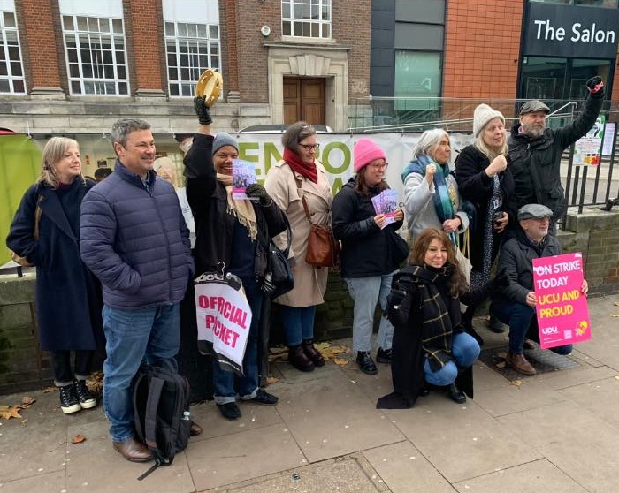 DaveBlacklist's tweet photo. Its a national #FEstrike for #FairPay. The vast majority of colleges have now settled, but our management have refused to offer the full amount recommended by the Association of Colleges. So the @UCU picket line at CONEL continues for a 3rd day ✊✊✊✊ https://t.co/81BOTqShib