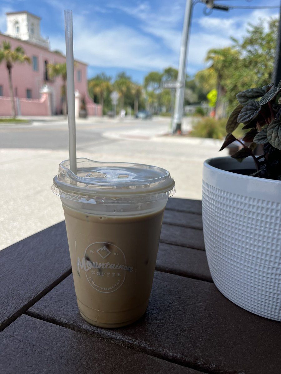 MissCryptoBeast tweet media