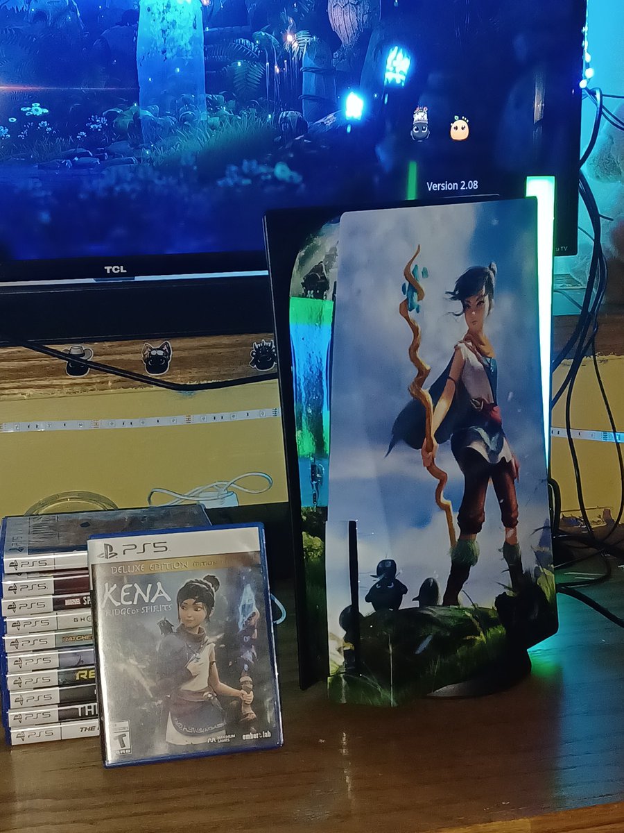 ChristheClassic's tweet photo. Shoutout to #ToastyStickers these guys are awesome! This wrap is lovely. 😊 Happy 3rd anniversary to my PS5 and 2nd to Kena! @emberlab @ToastyStickers https://t.co/aIbVlCN4Tl
