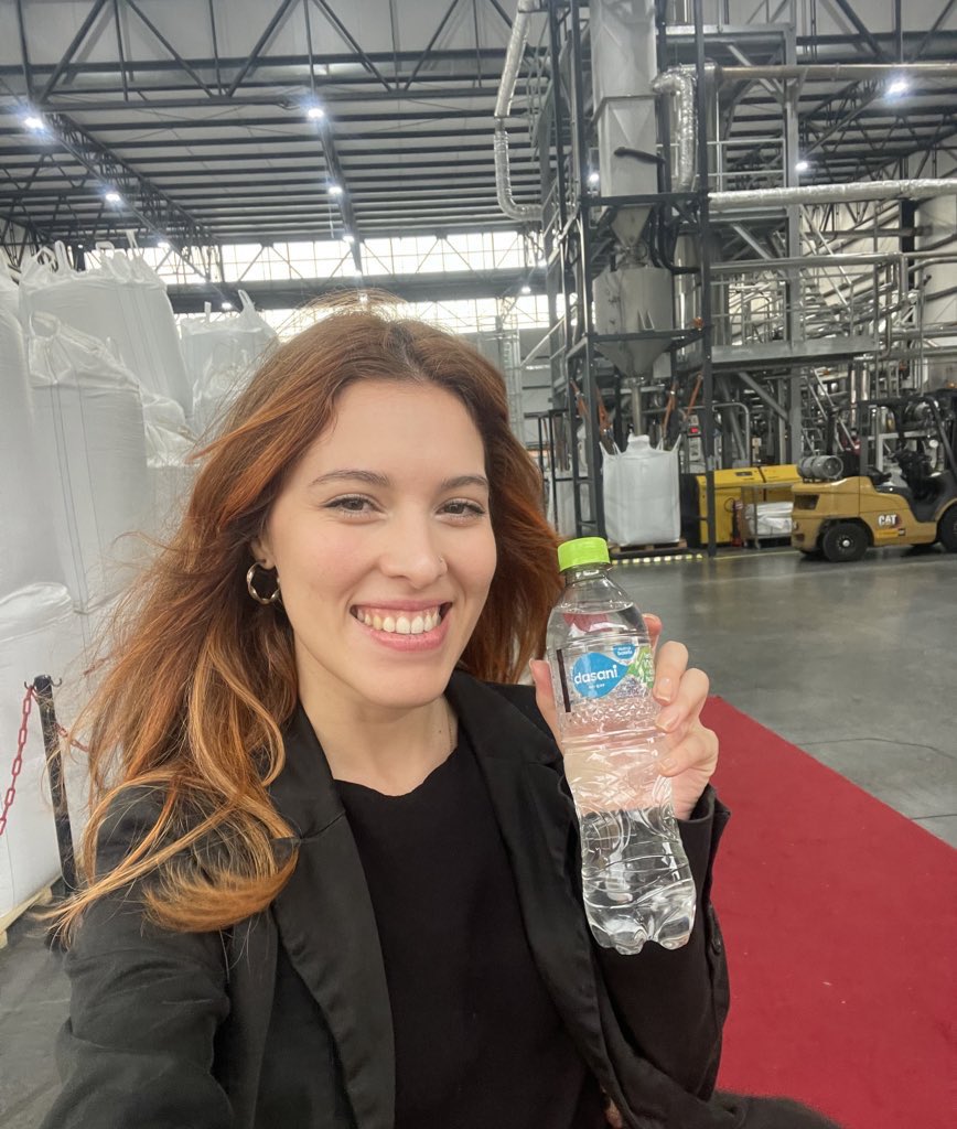 andresosac's tweet photo. Uno de los días más esperados del año finalmente llegó! Inauguramos CircularPET🌀 la primera planta de resina reciclada del país y la última que faltaba para cerrar el ciclo de reciclaje de botellitas 100% en Paraguay 🇵🇾 https://t.co/X8lY8bq9OW