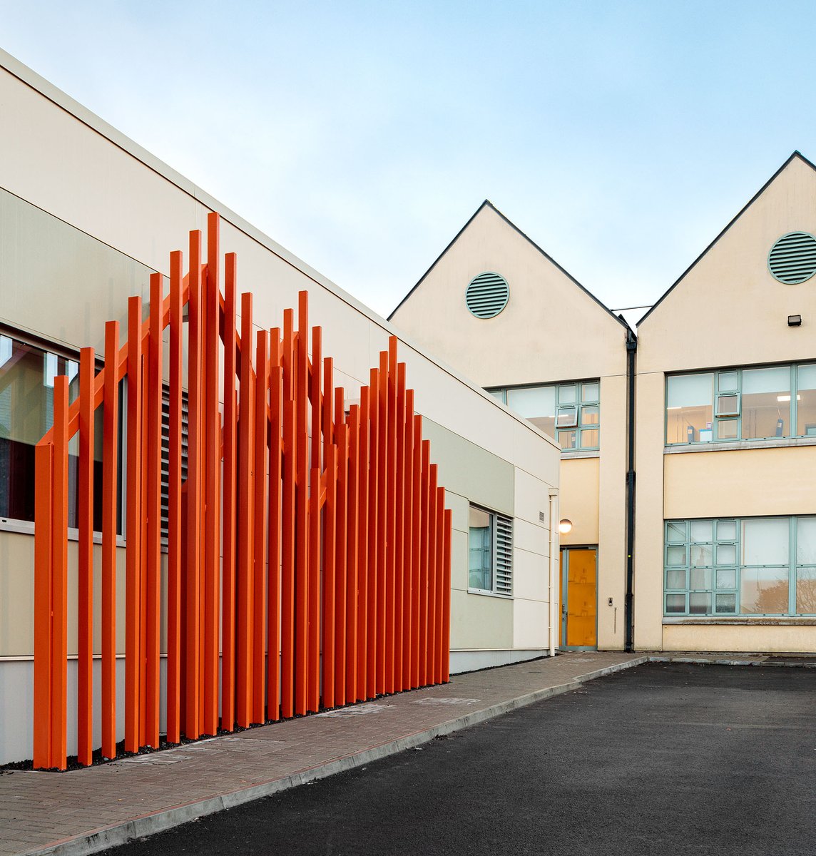 Well done to Peter Moloney (PM Photography), for finding a bright day in between the recent storms and rain, to take some great exterior photographs of the new modular build 12 Bed Isolation Ward in Naas General Hospital. No mean feat.
wejchert.ie/news