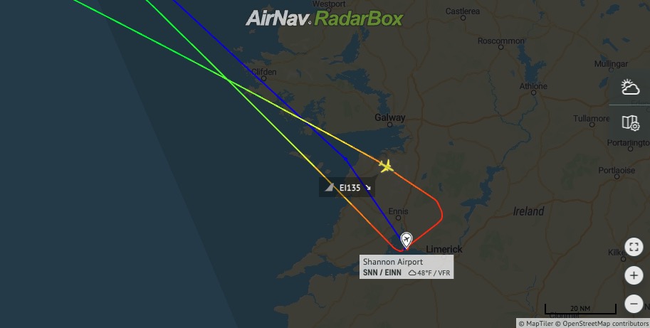 airlivenet's tweet photo. Aer Lingus flight #EI135 from Shannon (SNN) to Boston (BOS) returned to Shannon due to a disruptive passenger onboard https://t.co/IY0iZQA3PM https://t.co/IaPS1vgmuC
