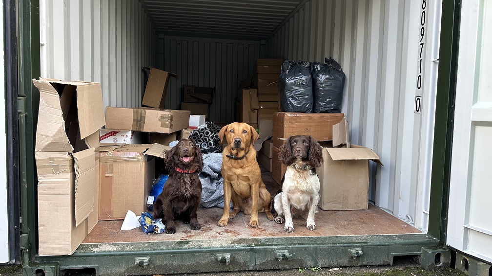 An estimated £500,000 of counterfeit cigarettes and tobacco were seized in a raid on shipping containers in Kidderminster yesterday .

A team of specialist tobacco dogs identified the containers during the operation with our partners <a href="/WorcsTS/">Worcestershire TS</a> 

Read more orlo.uk/UvXW1